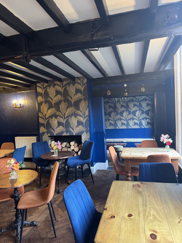Picture of the comfortable seating in Cross Keys Upwood